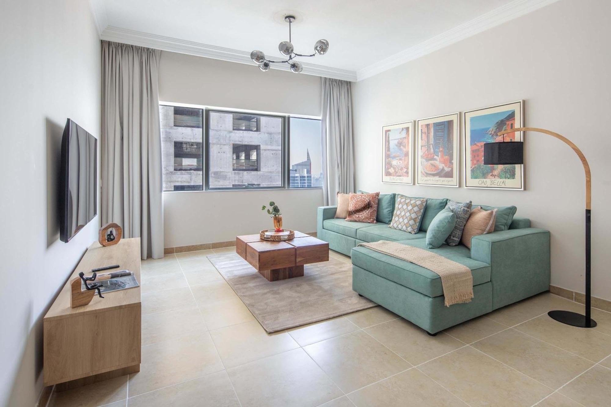 Frank Porter - Mag 218 Apartment Dubai